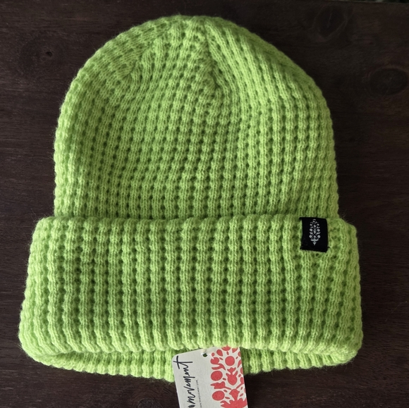 NWT FP Free People Movement Cool Down Beanie Lime Green Cozy Winter Hat - Picture 3 of 8